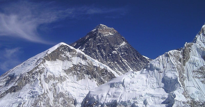 Permis et restrictions récentes pour l'expédition Everest : ce qu'il faut savoir avant de partir